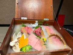 -山川小町·极番烧肉(新地假日广场店)