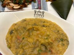 -香巴拉云南餐厅(华莱坞店)