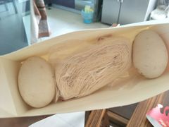 赠送的线面和鸡蛋-巴思客蛋糕(交通路店)