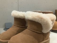 -燕莎奥特莱斯购物中心