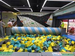 -反弹蹦床公园·亲子乐园·团建·派对(中庚漫游城店)