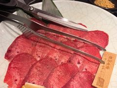 -山川小町·极番烧肉(新地假日广场店)