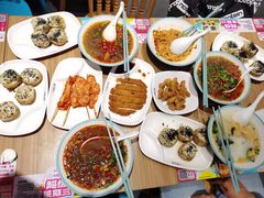 -小杨生煎(金山百联购物中心3楼店)