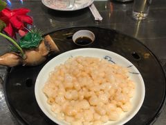 手剥河虾仁-吴越荣记苏州菜·松鼠桂鱼100%活鱼现做(斜塘老街店)