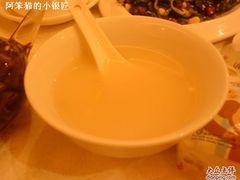 鸭架汤-聚宾楼·烤鸭·家宴(科技三路店)