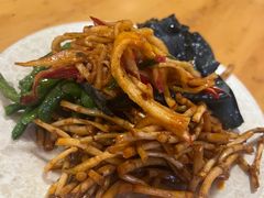 素拼-明红蹄花(糍粑店街店)