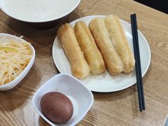 -三好食堂(煎饺·馄饨·肉饼米线·盛世广场店)