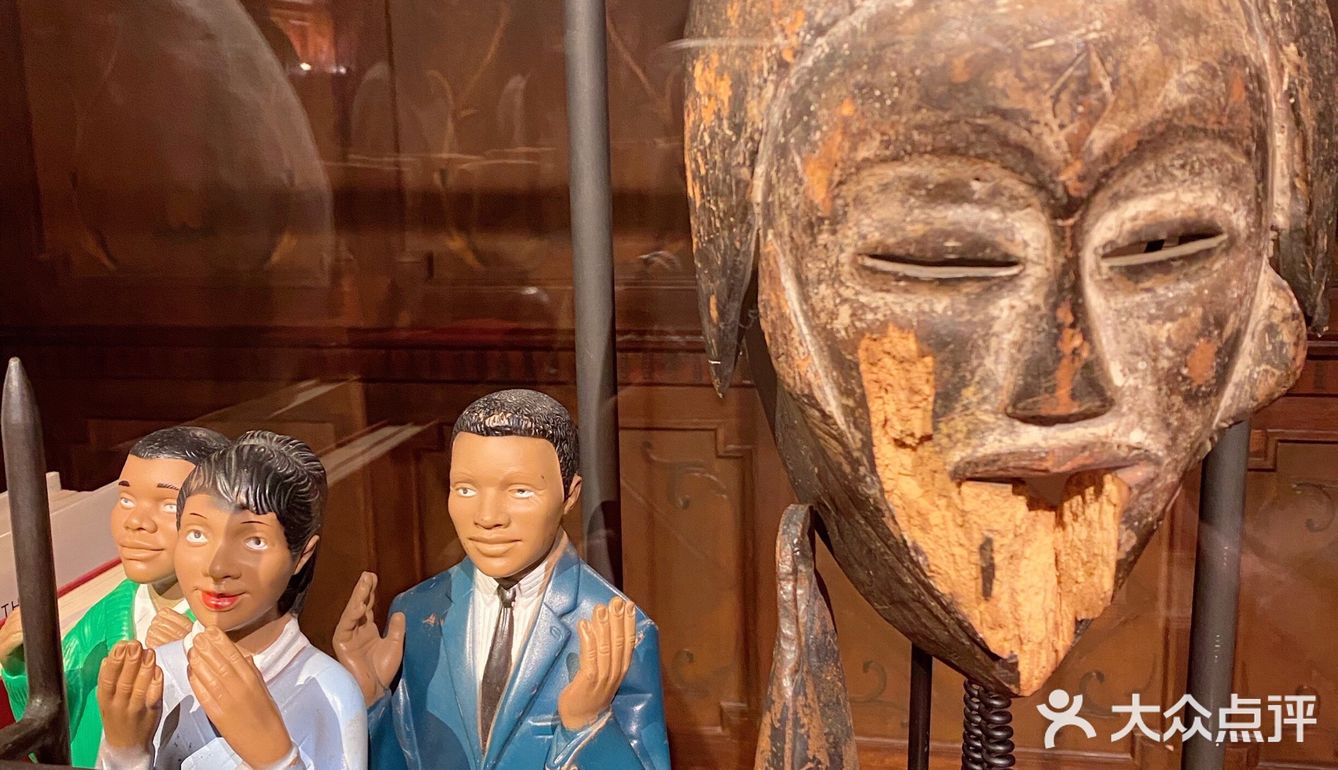 最後儼然成為了榮宅這一宅邸的主人…