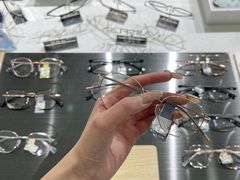 -视野联行眼镜蔡司·依视路官方授权店(顺城店)