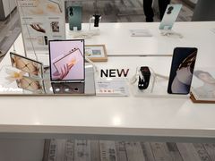 -荣耀授权专卖店(黄浦浙江中路店)