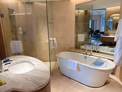 -上海佘山世茂艾美酒店