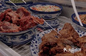 Sauce and Cured Meat Combo