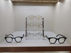 -明月眼镜(三坝店)