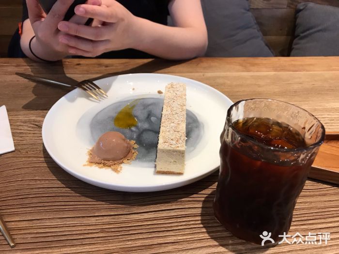 Vanilla Specialty Coffee(八大关店)自制冰淇淋图片