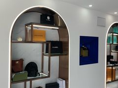 -聚云奢二手奢侈品黄金手表包包回收·中古店(三里屯总店)