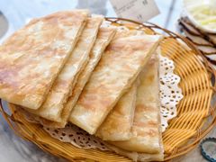 -李连贵熏肉美食酒楼(东市商贸店)