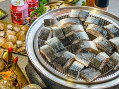-围炉肉舍•炭烤活鳗•丹东海鲜烤肉(步行街店)