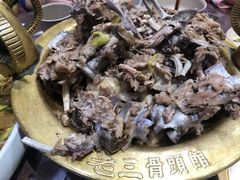 -老三骨头馆(白桦东路店)