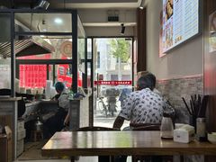 -黄阿姨锅贴大王(万航渡路店)