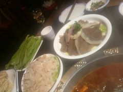 -牛员外鲜切牛肉火锅