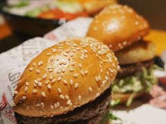 -The Habit Burger Grill 哈比特汉堡(复兴soho店)