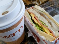 大满足鸡排三明治-Cafe on warm(丹霞店)
