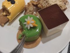 -云端西餐厅(南宁龙光那莲豪华精选酒店)