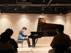 -柏斯音乐艺术中心·钢琴·吉他(上音店)