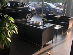 -河北盛世之星奔驰4S店(赵佗公园店)