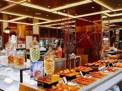 自助取餐区-大中华希尔顿酒店-念自助餐·嗨啤·小龙虾