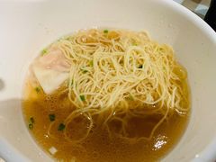 招牌鲜虾云吞面-新大咀港式茶餐厅(宝山万达店)