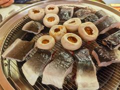 -围炉肉舍•炭烤活鳗•丹东海鲜烤肉(步行街店)