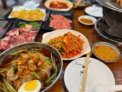 -韩风烤牛肉冷面店