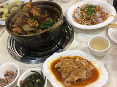-渝君重庆火锅(嘉宾路店)