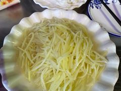 土豆丝-锅贴杨一手特色豆花烤鱼饭店(荔波美食街店)