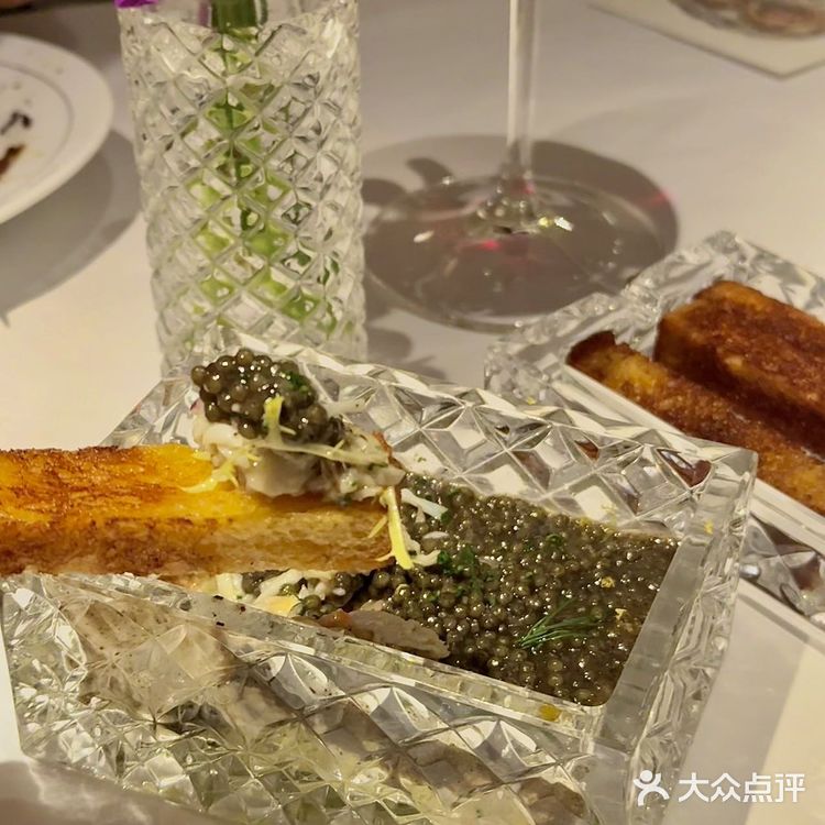 在上海这家连续9年斩获米其林的西餐厅