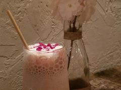 -layback cafe & bar