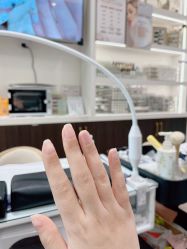 -花岐款式专研健康美甲沙龙
