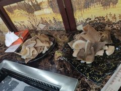 -牛里牛气· 榴莲海鲜鲜牛肉自助火锅·烤肉(横岗店)