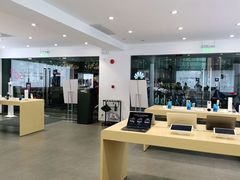 -华为授权体验店(万航渡路)