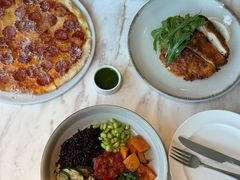 -ROAST coffee & eatery
