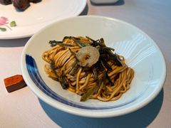开洋葱油拌面-屋里厢上海菜馆