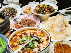 -蔼若春.传承三十年云南菜(金碧公园店)