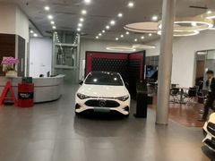 -杭州中升之星奔驰4S店(滨江店)