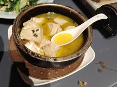 -丽华园·武汉地标楚菜餐厅(青山江滩店)