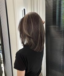 -变画·发型STUDIO