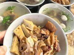 -松树干拌面店