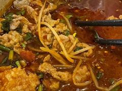 -爆炸头阿姨小四川正宗川味小吃(无任何分店)