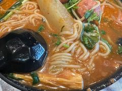 -肥汁米蘭香港米线(定西路店)