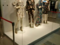 -H&M(鹏欣水游城店)